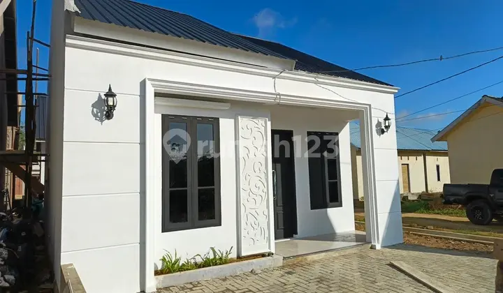 Rumah Baru Gress Model Medern Classic di Baruga