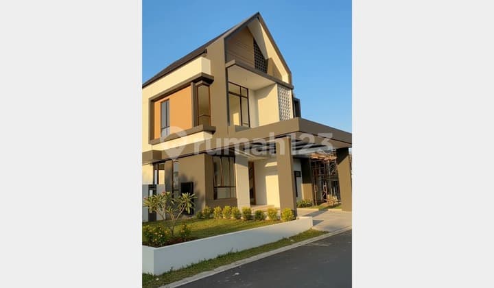 For Sale Premium House New Condition With 5 Bedrooms In Batam Centre