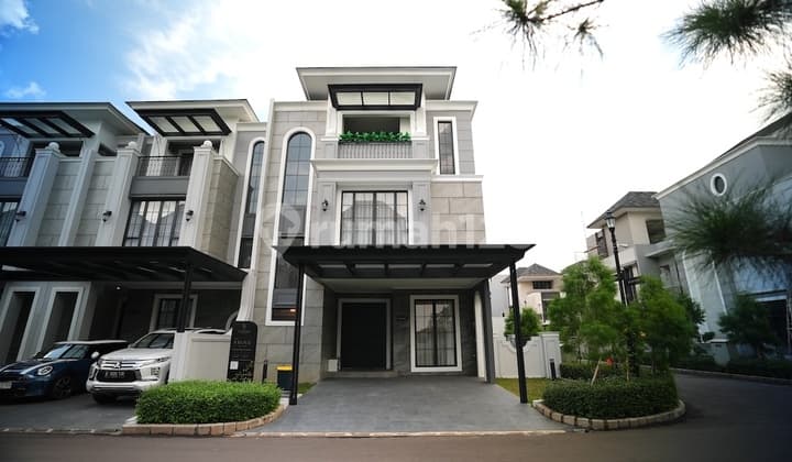 Hunian Premium Luas Harga Terjangkau Dijual Kondisi Baru dengan 3 Lantai