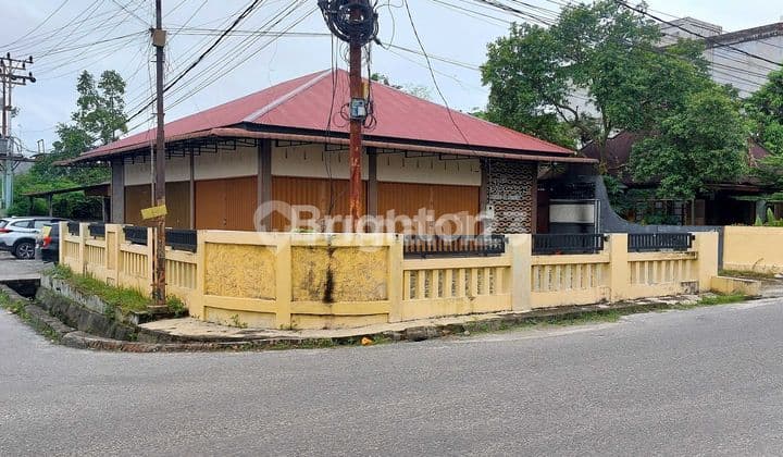 Turun Harga!! Rumah Hook Ex Cafe Tengah Kota Pekanbaru