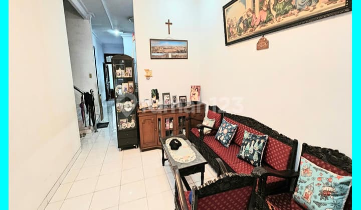 Chandra Rumah 2 Lantai Ukuran 7X25m di Komplek Taman Harapan Indah Jelambar