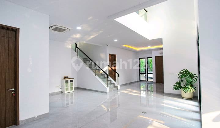 Dijual Rumah Hook Bangun Mandiri di BSD City