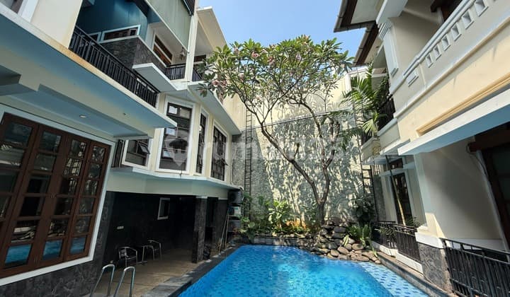 For Sale House Dalam Bentuk Kost Kostan dan Terisi Rumah bisa untuk Kantor atau Tempat Tinggal atau Multifungsi atau Klinik Area Premium Menteng Jakarta Pusat