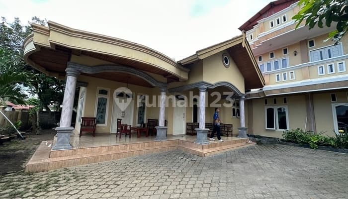 Dilelang, Rumah Tinggal di Tobelo, Halmahera Utara, Maluku Utara