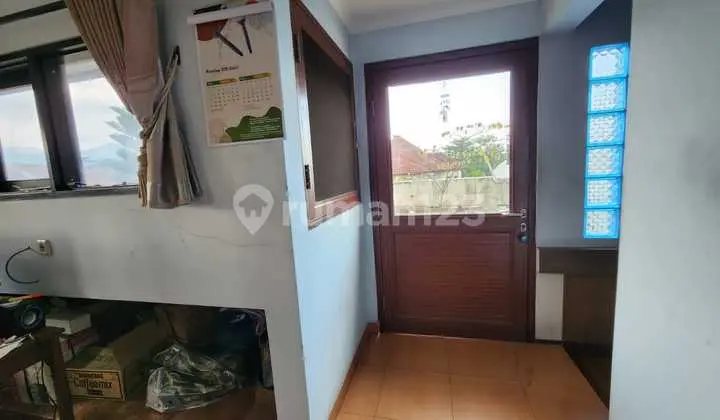 foto lainnya jual rumah mezanin furnish komplek