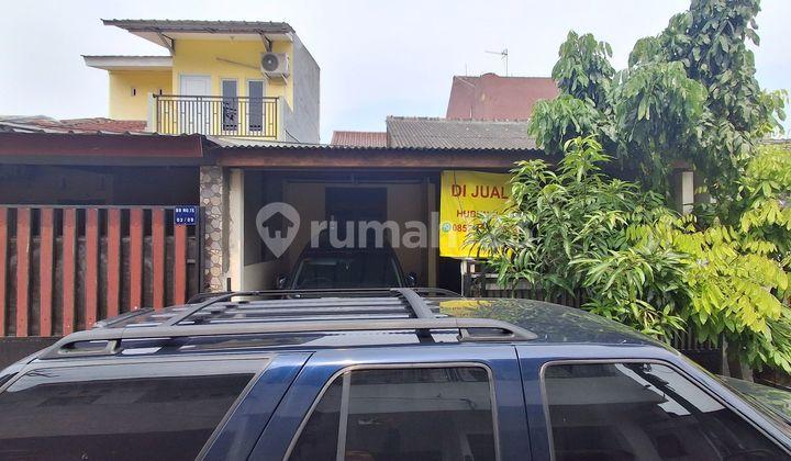 tampak depan rumah 15 menit ke cibinong