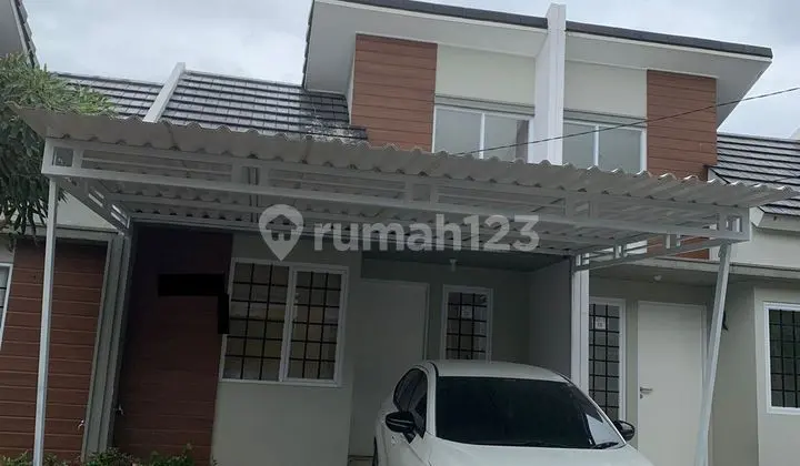 tampak depan dijual rumah cantik full furnished