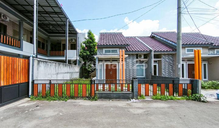 tampak depan rumah lt 110 strategis 8
