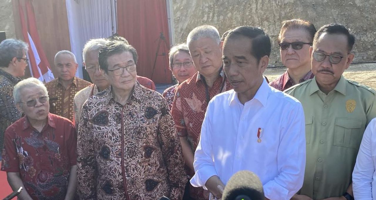 Aguan sedang mendampingi Presiden Jokowi