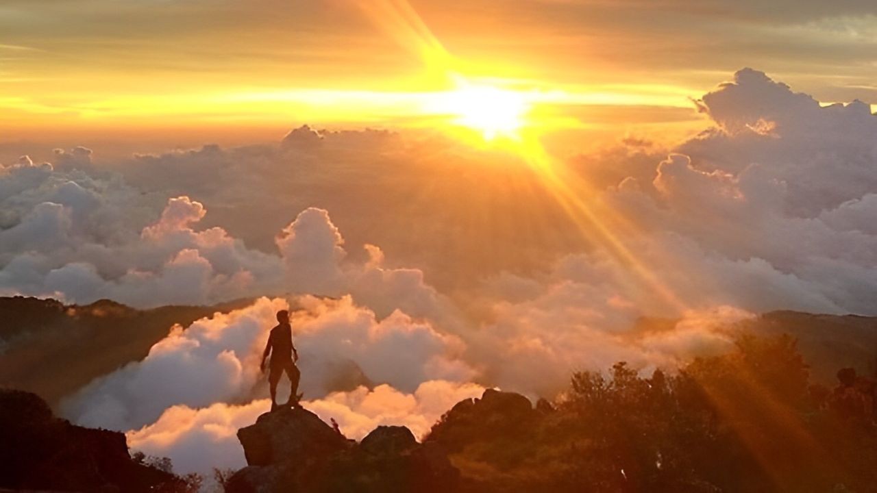 gunung di kalimantan timur