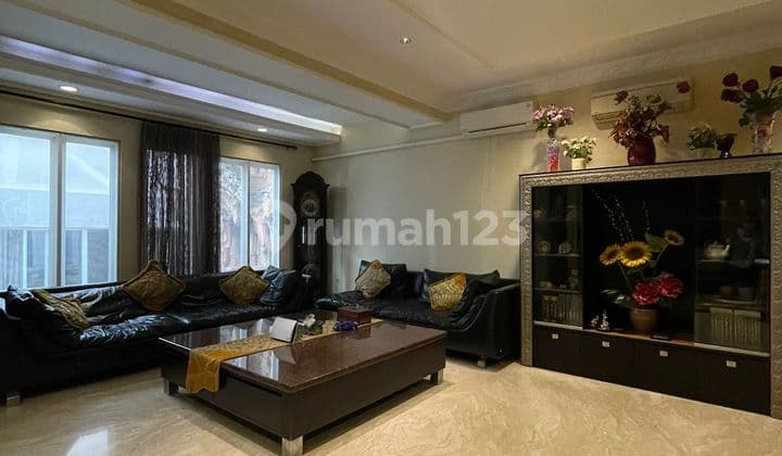 Termurah, Rumah 2 Lantai siap huni di PIK hadap Utara - JakUt