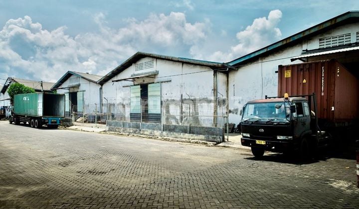 Gudang Kalianak Permai Near Tol Margomulyo Access, Near Tandes, Near Port Access LT 2800 LB 2100 SHM (3 Certificates) Electricity 6600W Empty Facing East Price 22M (Negotiable) Gudang Kalianak Permai Near Tol Margomulyo Access, Near Tandes, Near Port Access LT 2800 LB 2100 SHM (3 Certificates) Electricity 6600W Empty Facing East Price 22M (Negotiable)