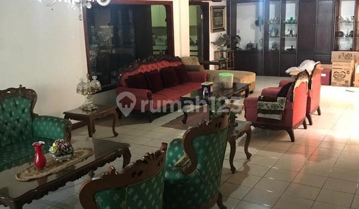 Harga di Bawah Pasaran! Rumah Hook Lahan Super Luas di Buah Batu