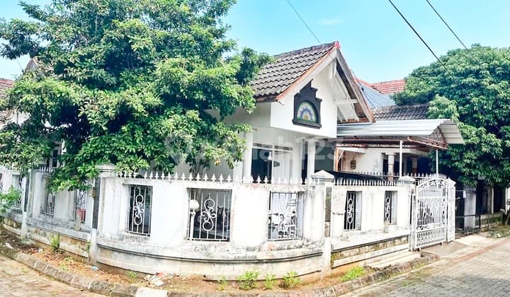 Rumah Ciwastra Hoek Dekat Tol Buah Batu Bandung