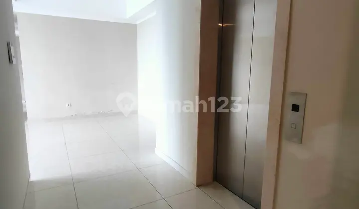 Penawaran Terbaik !!! Jual 3+1 Private Lift Apartemen Taman Anggrek Residences
