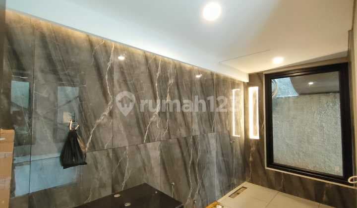 Rumah Meruya Utara Siap Huni