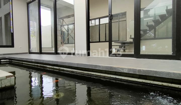 Rumah Meruya Utara Siap Huni