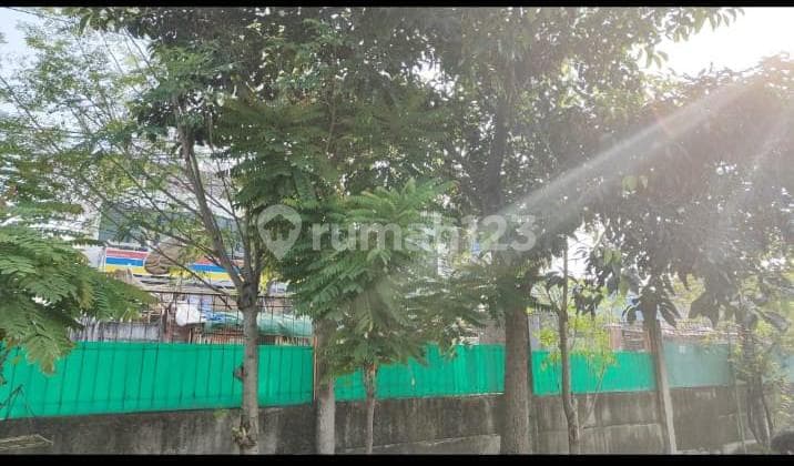 Dijual Tanah Beserta Bangunan 4,900 M2 di Jalan Iskandar Muda Tangerang