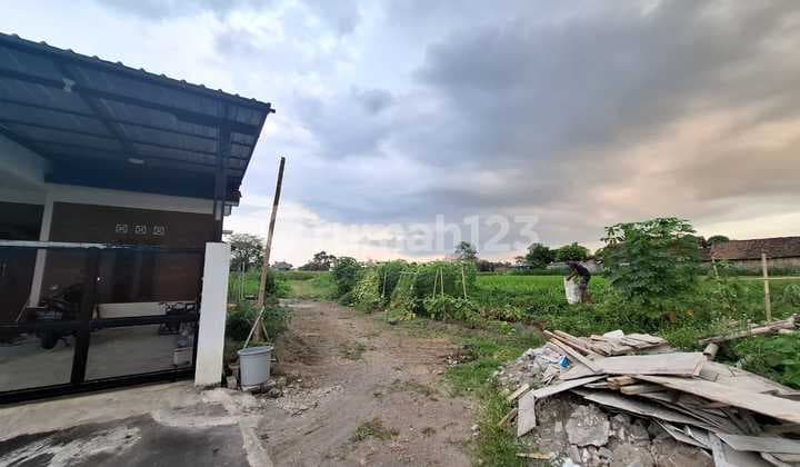 Rumah Limasan Modern Etnik Akses 6,5 meter dekat Pintu Tol Prambanan
