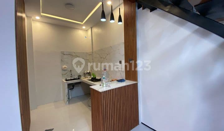 Rumah Baru 2 Lantai Type 140/103 hanya 3 menit ke Kampus Amikom Jogja