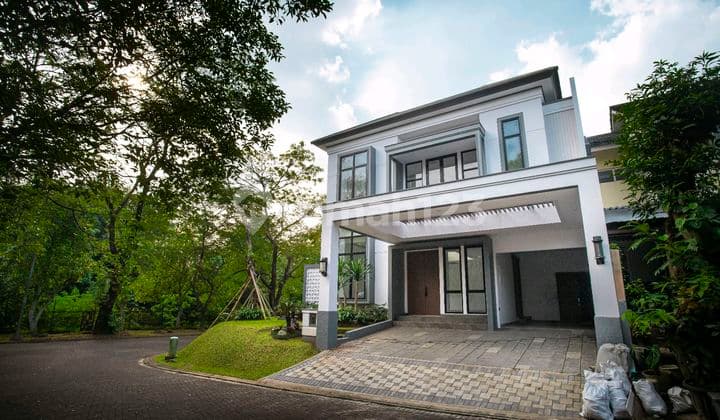 Rumah 2.5 Lantai Delatinos BSD Luas 350M 4+2 Kamar Dekat Tol