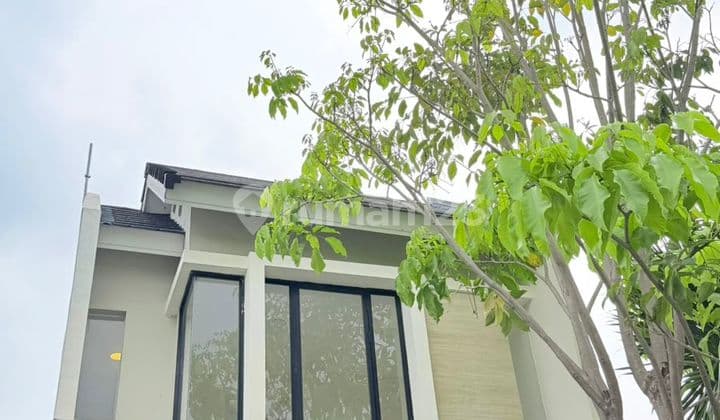 Dijual Rumah 2 Lantai Full Renovasi di Citraland Nortwest Surabaya Barat