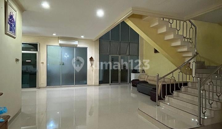 Rumah PIK 10x21 2 Lantai Furnish Harga Terbaik Hadap Selatan