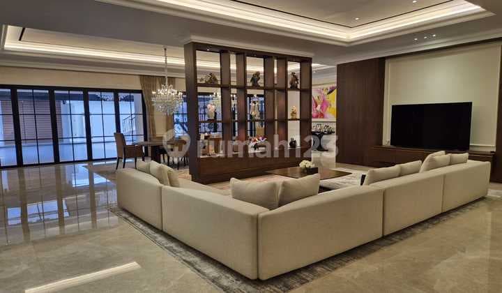 Luxury House Menteng!! Sangat Bagus- LT 924 M², Rumah Renovasi 2023, Garasi 4 Mobil, Harga 93 M Nego