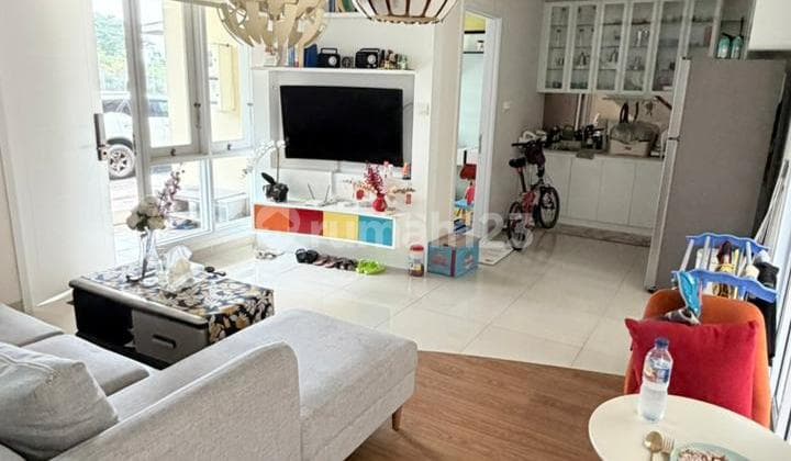 Rumah View Danau di Rossini Symphonia Gading Serpong