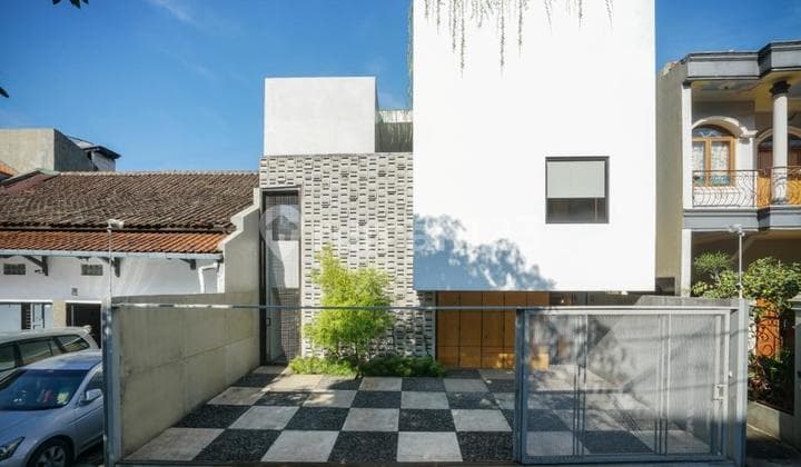 Rumah Pusat Kota Bandung Modern Japan Style