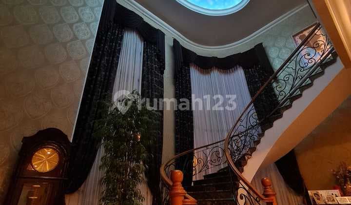 Rumah Mewah Taman Resort Mediterania, Pantai Indah Kapuk