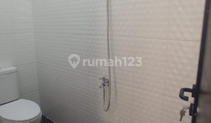 rumah murah 2 lantai dekat toll jatiasih bekasi bebas banjir