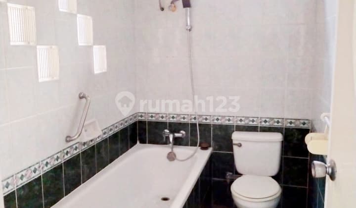 Dijual Rumah Bagus Siap Huni 3+1 KT Rumah Napoli Lippo Cikarang