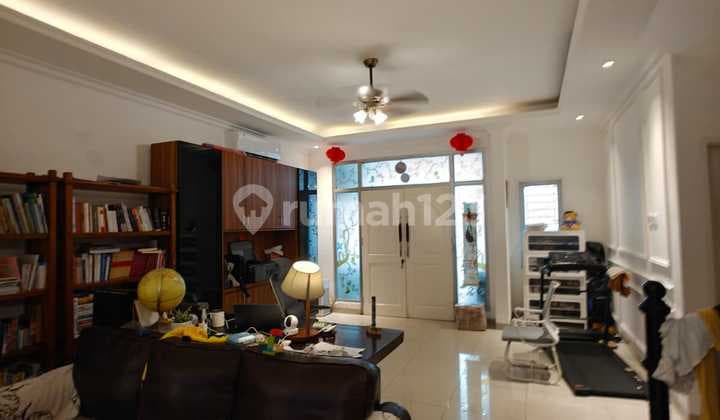 Rumah Cantik 8X17 di Garden House Pik