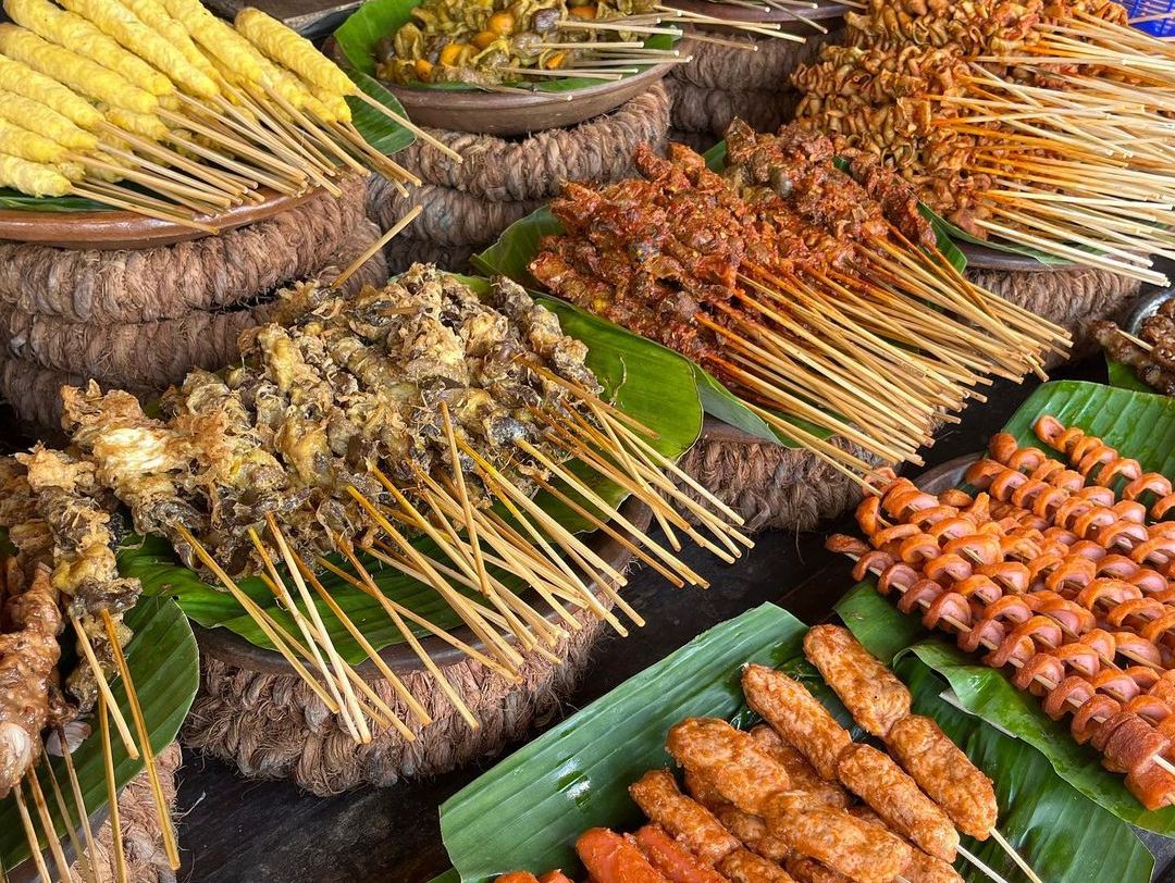 Angkringan Tombo Kangen GOR Bekasi.jpg