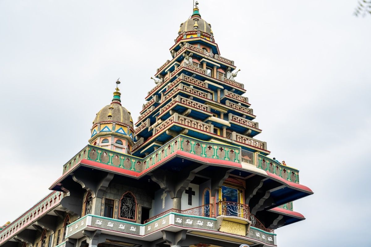 Arsitektur Graha Maria Annai Velangkanni.jpg