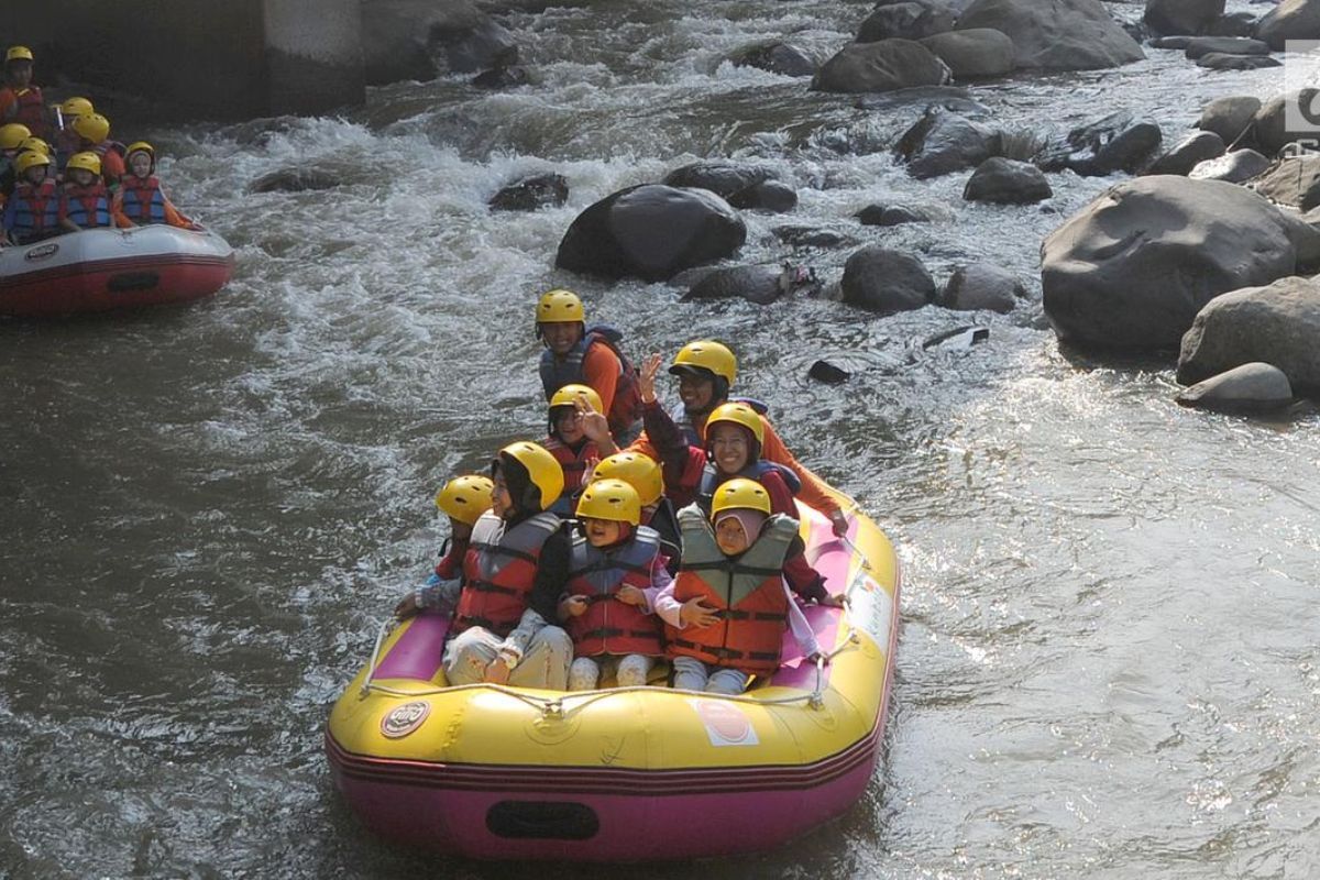 Arung jeram di Bendungan Katulampa.jpg