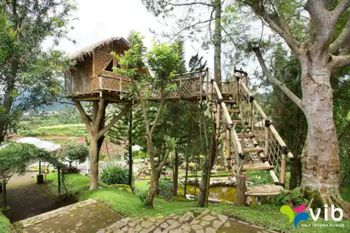 Bamboo Villa.jpg