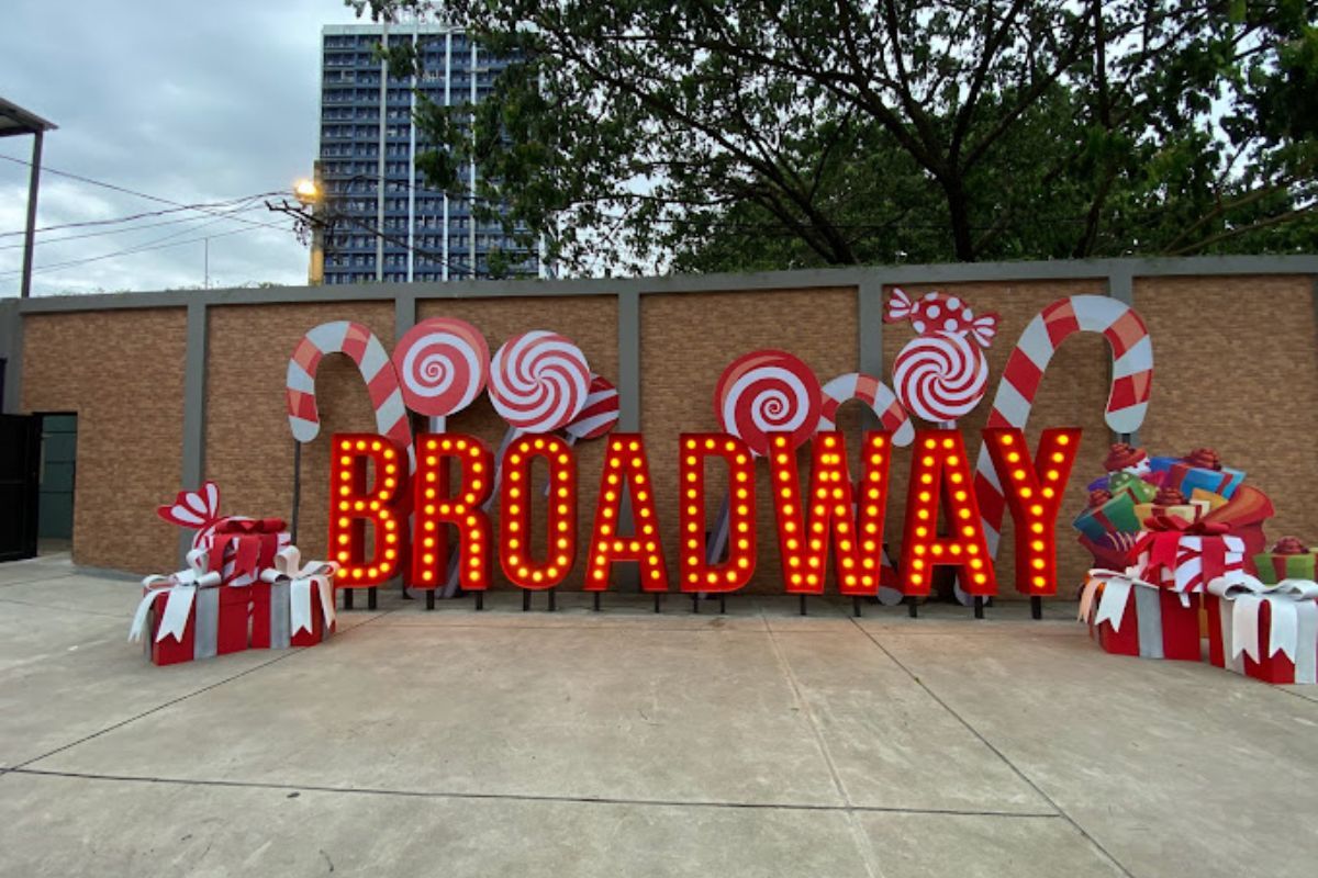 Broadway Alam Sutera.jpg