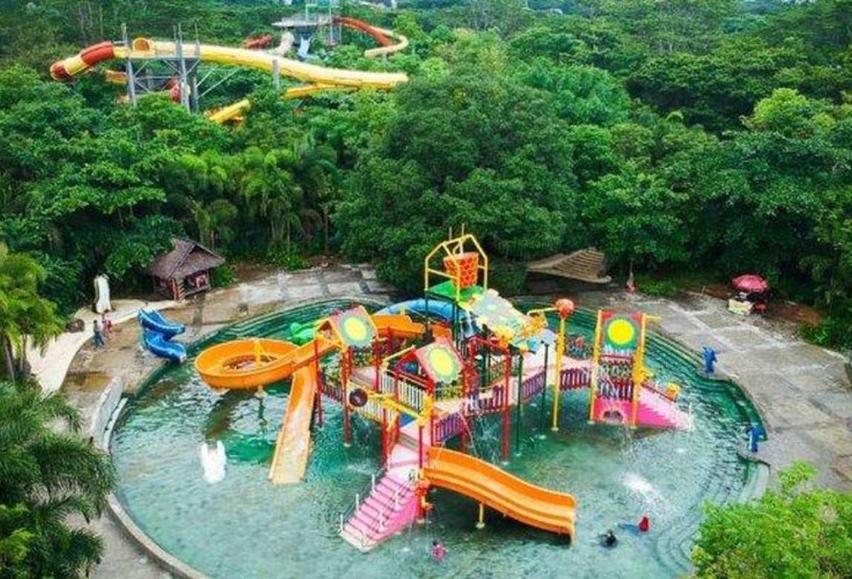 Fasiltas Bugis Waterpark Makassar.jpg