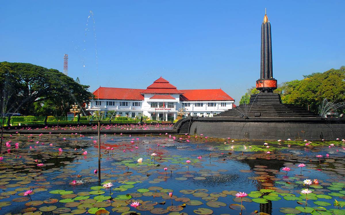 Filosofi dari Alun-Alun Malang.jpg