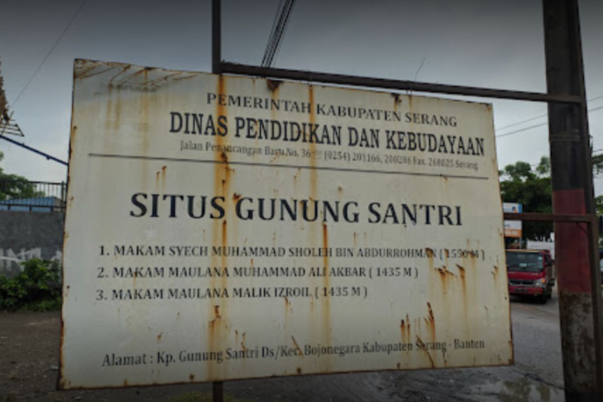 Gunung Santri.jpg