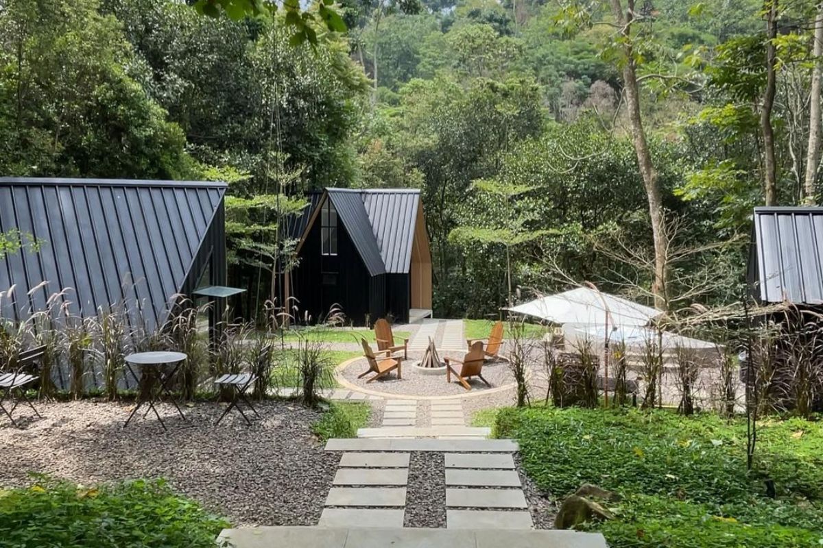 Mountain Cabin Bandung.jpg