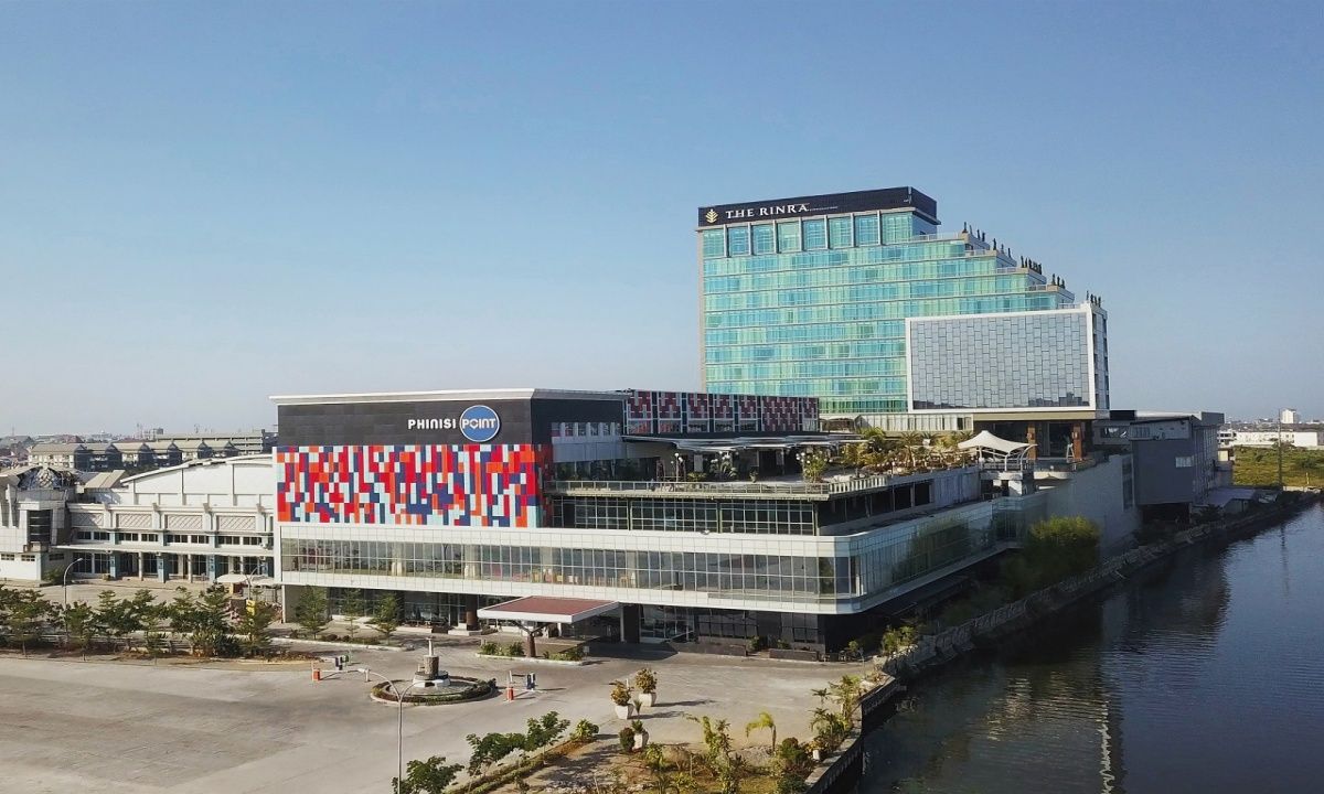 Phinisi Point Mall.jpg