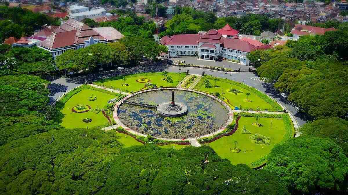 Sejarah Alun-Alun Tugu Malang.jpg