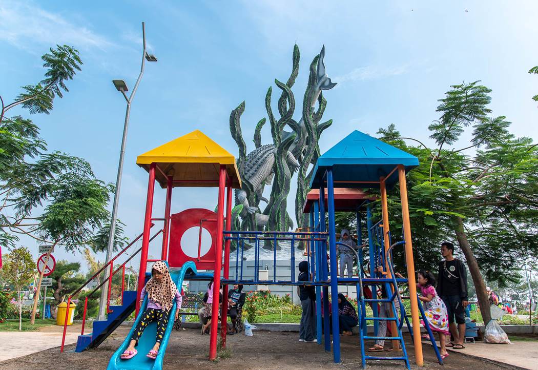 Spot Foto Taman Surabaya.jpg