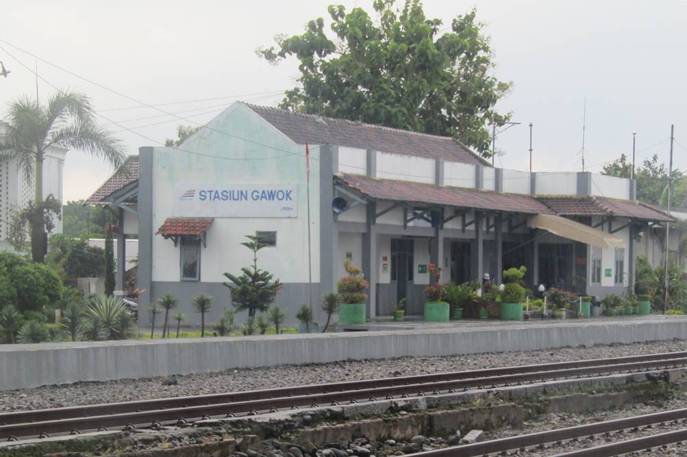 Stasiun Kereta Lainnya di Sukoharjo.jpg