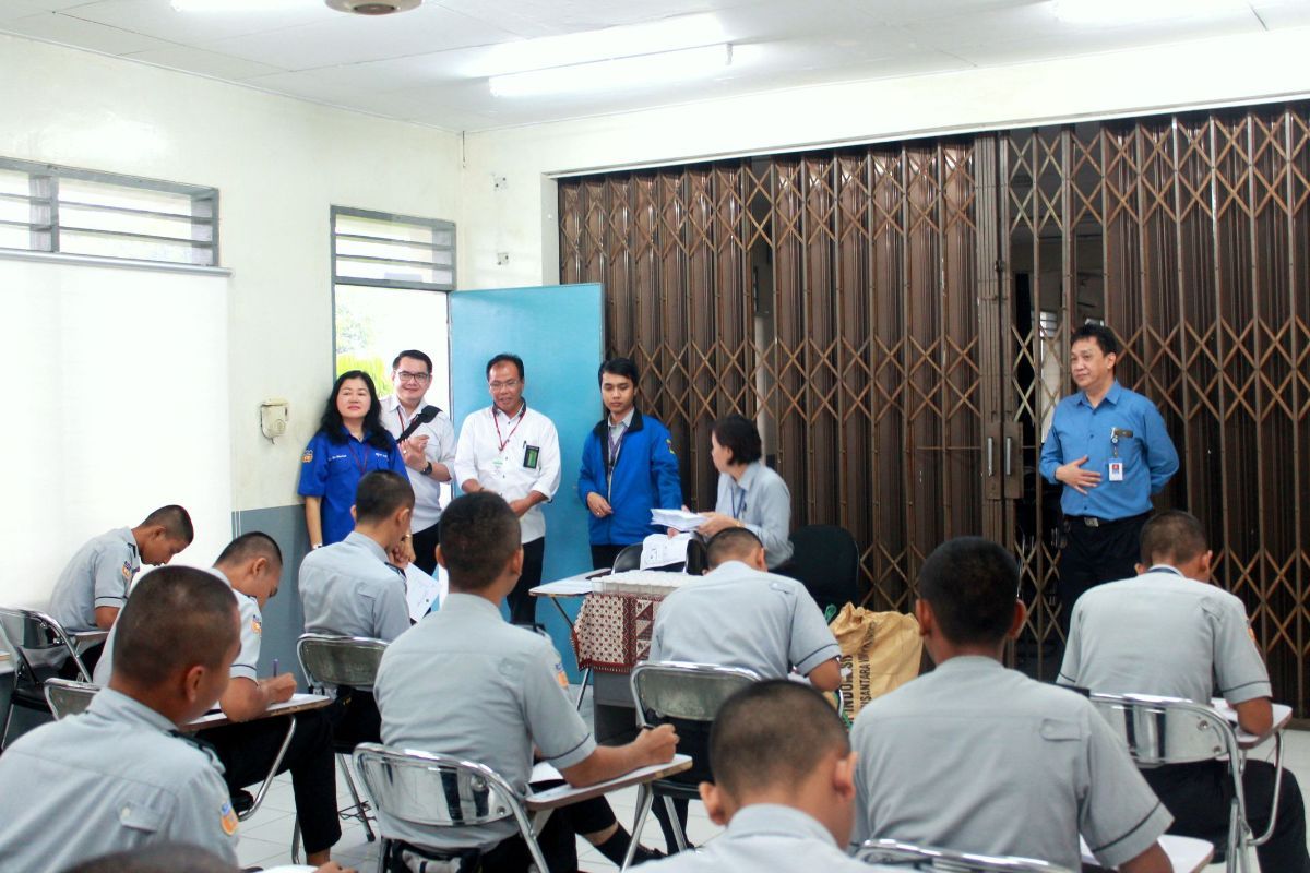 Suasana kelas di Poltek GT.jpg