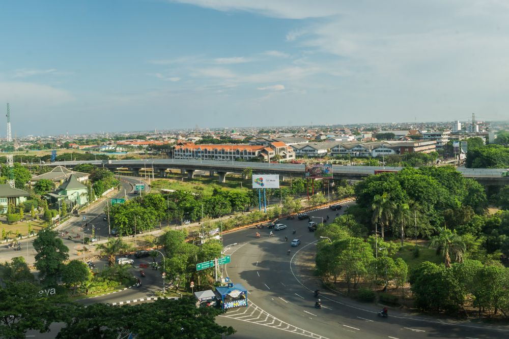 Taman di Surabaya.jpg