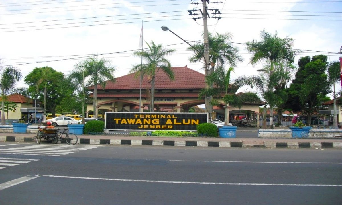 Terminal Tawang Alun Jember.jpg